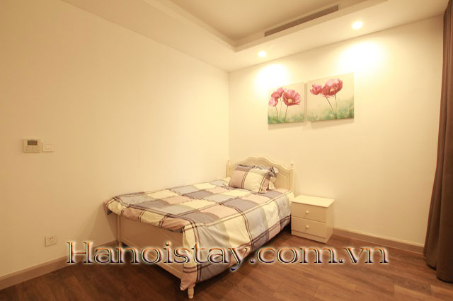 Cho thuê căn hộ 2 phòng ngủ sang trọng tại Sungrandcity 1