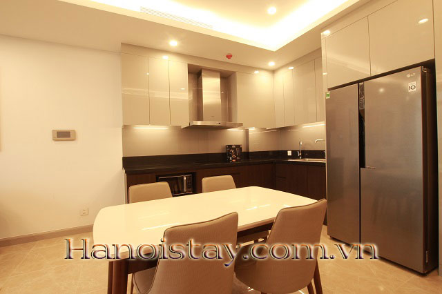 Cho thuê căn hộ 2 phòng ngủ sang trọng tại Sungrandcity 7