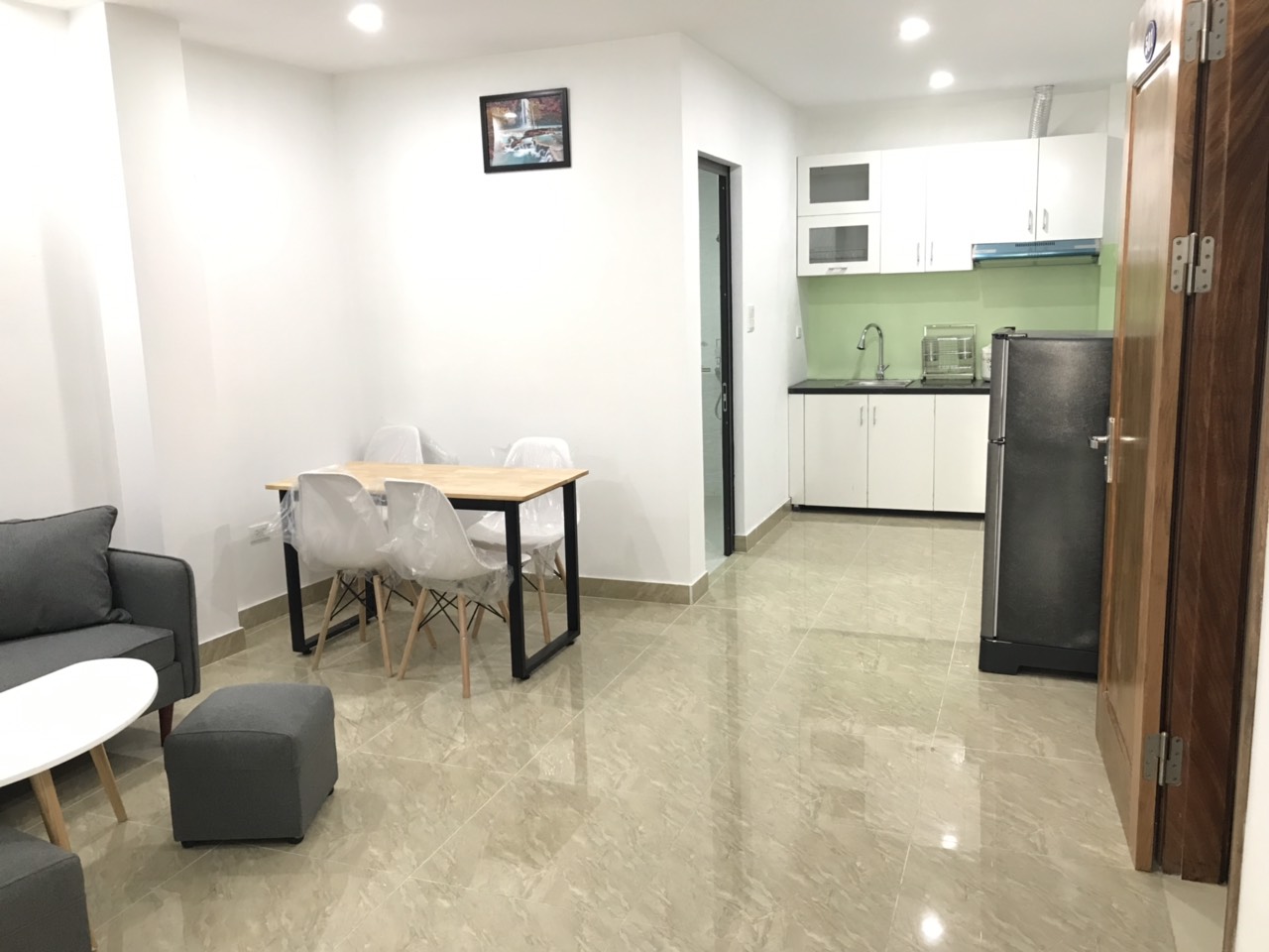 Căn hộ cho thuê ngắn hạn ở phố Lê văn Lương với 1 phòng ngủ full nội thất 3