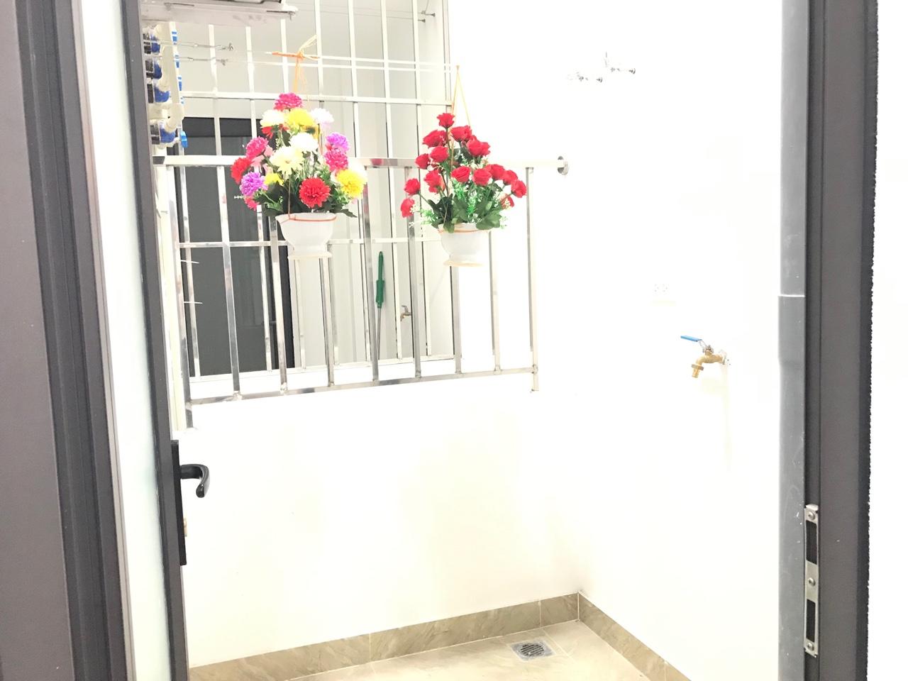 Căn hộ cho thuê ngắn hạn ở phố Lê văn Lương với 1 phòng ngủ full nội thất 8