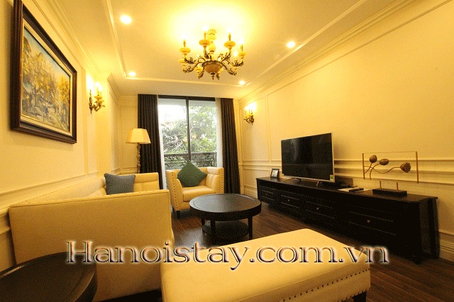 Cho thuê căn hộ đẳng cấp, nội thất Châu Âu, gần Vincom Tower 5