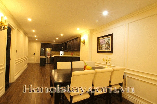 Cho thuê căn hộ đẳng cấp, nội thất Châu Âu, gần Vincom Tower 7