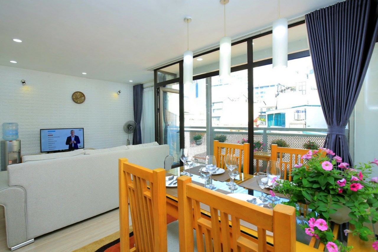 Căn hộ dịch vụ 2 phòng ngủ mới cho người nước ngoài thuê gần Hồ Ngọc Khánh, quận Ba Đình 2