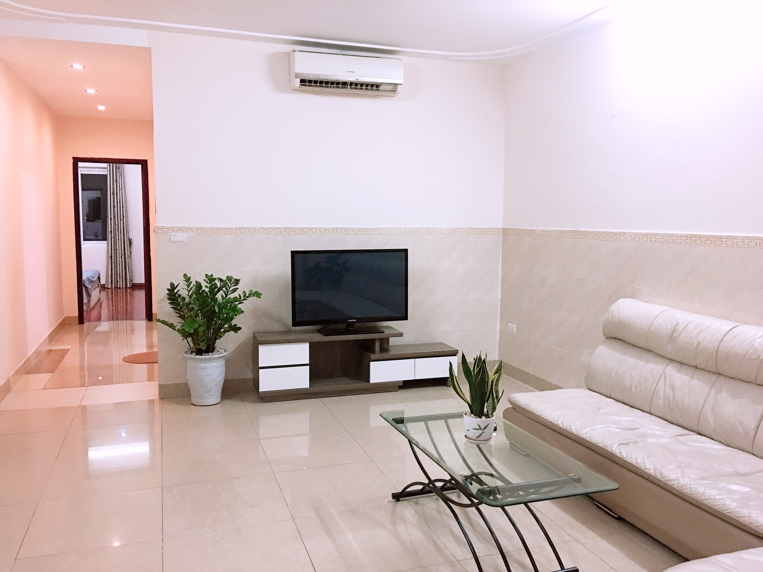 Căn hộ dịch vụ cho thuê ngắn hạn tại Âu Cơ, quận Tây Hồ với 2 phòng ngủ riêng biệt 5