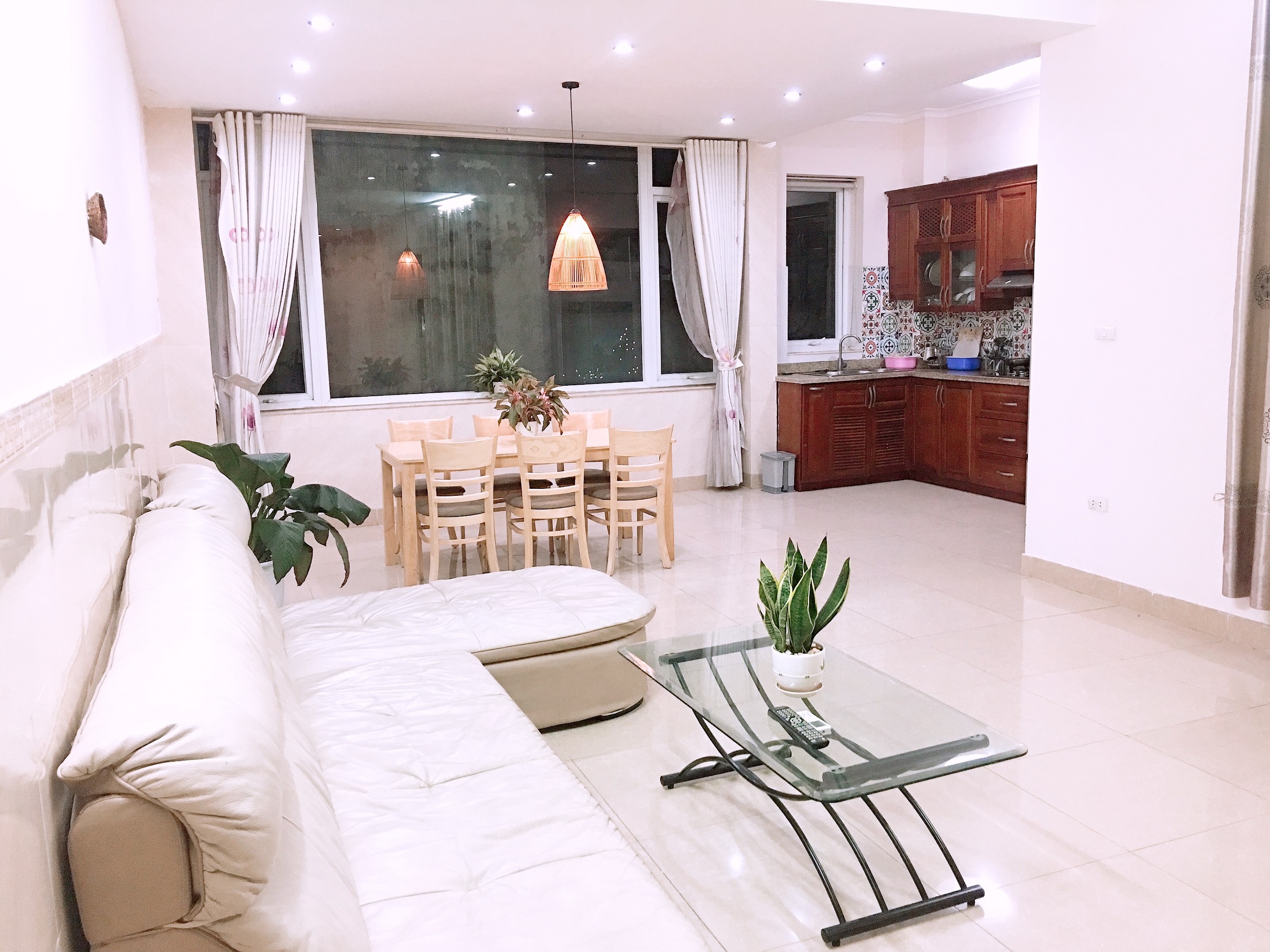Căn hộ dịch vụ cho thuê ngắn hạn tại Âu Cơ, quận Tây Hồ với 2 phòng ngủ riêng biệt 9