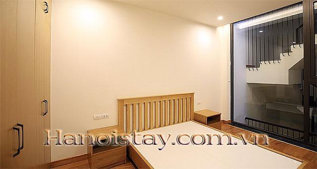 Căn hộ dịch vụ 2 ngủ với ban công tuyệt đẹp và thoáng cho thuê tại Đặng Thai Mai, Tây Hồ 3