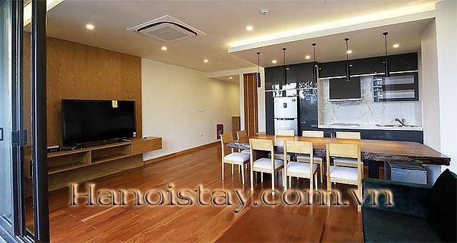 Căn hộ dịch vụ 2 ngủ với ban công tuyệt đẹp và thoáng cho thuê tại Đặng Thai Mai, Tây Hồ 4