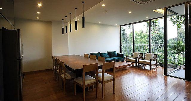 Căn hộ dịch vụ 2 ngủ với ban công tuyệt đẹp và thoáng cho thuê tại Đặng Thai Mai, Tây Hồ 5