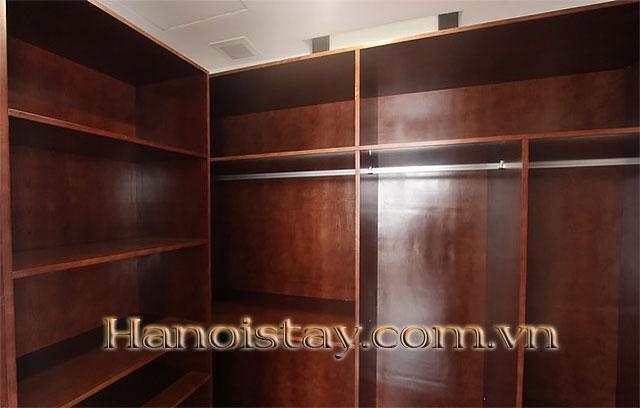 Cho thuê căn hộ Douplex 3 phòng ngủ tại khu vực Tây Hồ, vị trí rất yên tĩnh, full nội thất 4