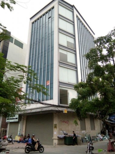 Cho thuê văn phòng thông sàn, nội thất hiện đại ở phố Nguyễn Khang, quận Cầu Giấy 3