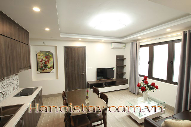 Cho thuê căn hộ dịch vụ 2 phòng ngủ hiện đại mới xây quận Tây Hồ, Hà Nội 1