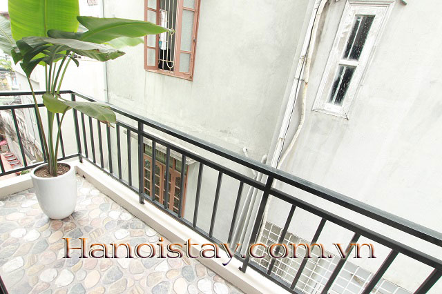 Cho thuê gấp phòng studio thoáng mát giá rẻ có ban công tại Âu Cơ, Tây Hồ 7