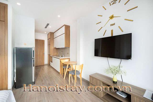 Căn hộ Studio mới, có ban công rất rộng cho thuê tại Xuân Diệu, Tây Hồ 4