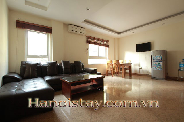 Căn hộ 2 phòng ngủ cho người nước ngoài thuê giá siêu rẻ tại quận Tây Hồ 8