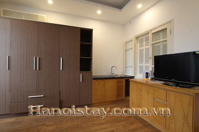 Căn hộ dịch vụ giá siêu rẻ, nhiều ánh sáng cho thuê tại khu Tô Ngọc Vân, quận Tây Hồ 3