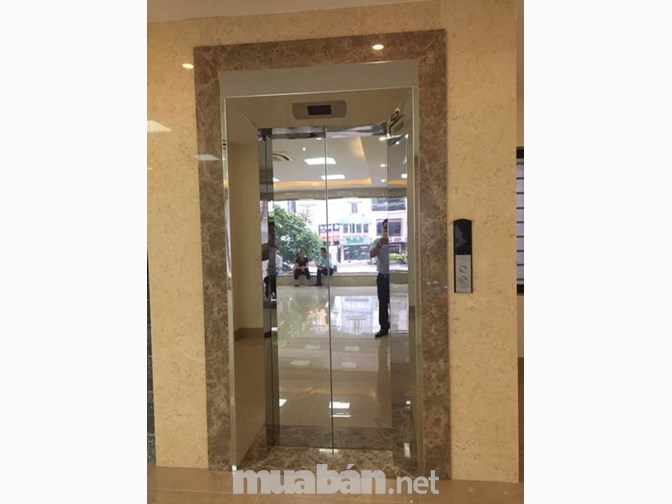 Văn phòng chính chủ cho thuê diện tích 70m2 tại mặt phố Yên Lãng, quận Đống Đa 4