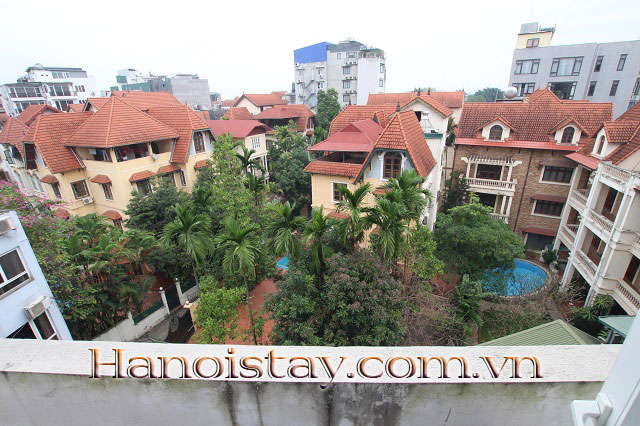 Căn hộ dịch vụ siêu thoáng, có sân vườn cho thuê tại trung tâm quận Tây Hồ 8