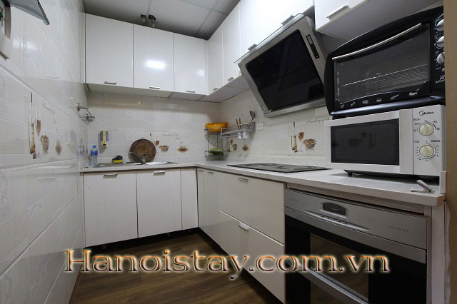 Căn hộ đầy đủ nội thất, view Hồ Trúc Bạch cho thuê giá ưu đãi nhất 4