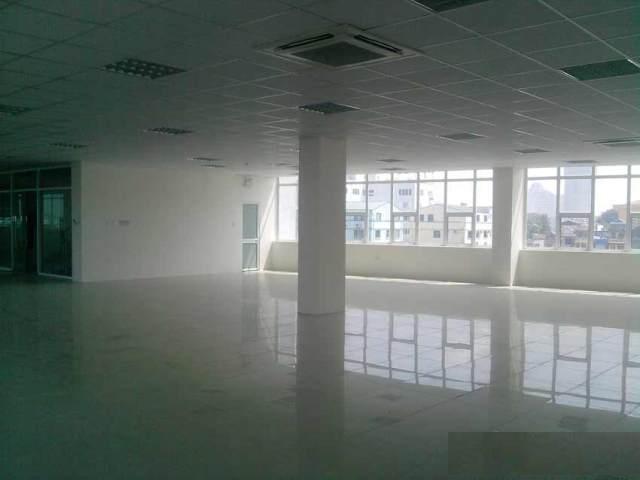 Cho thuê văn phòng trung tâm quận Hoàng Mai 10$/m2 đã có VAT, phí dịch vụ 2