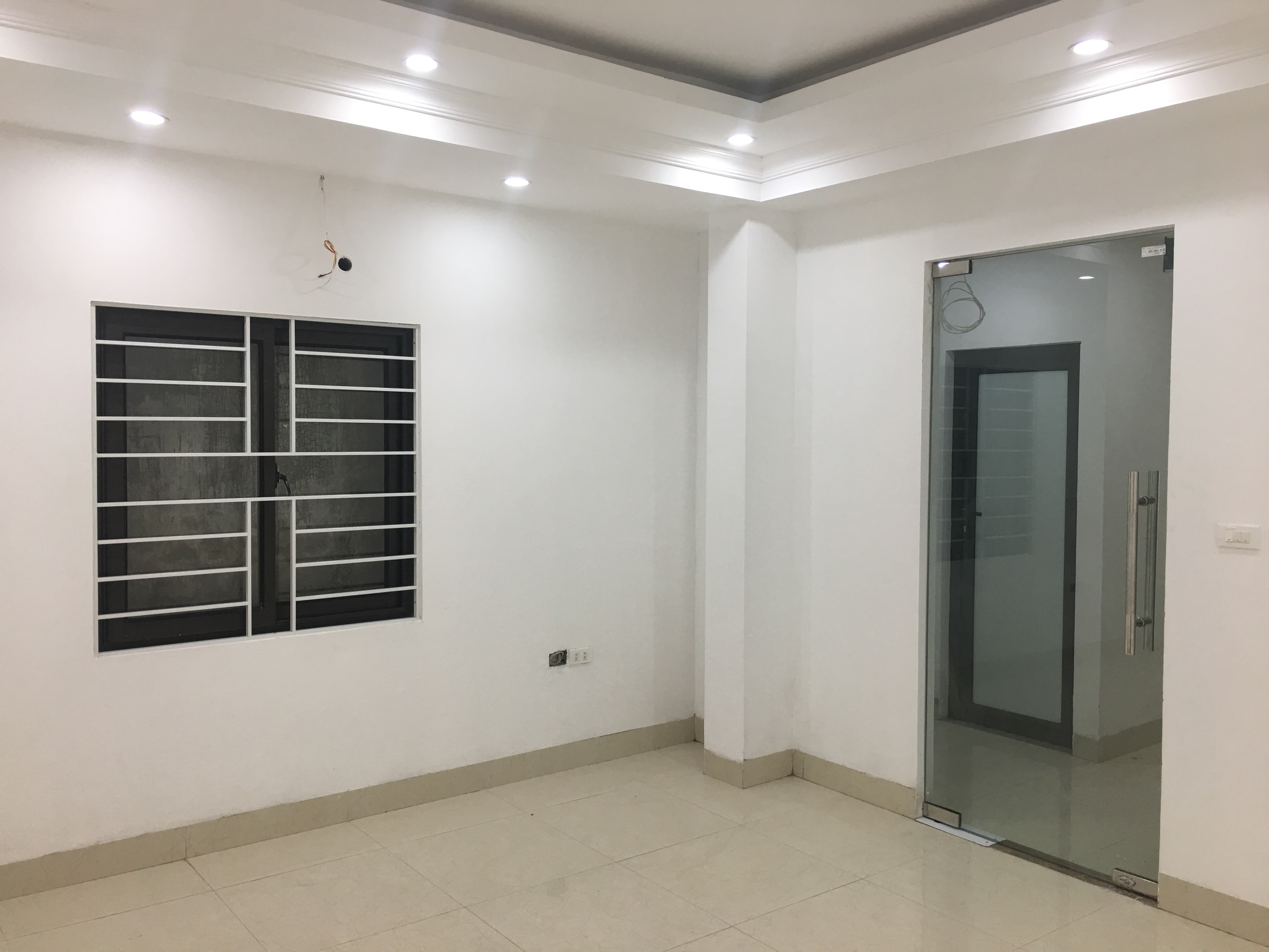 Văn phòng cho thuê làm trung tâm anh ngữ, Spa, show room tại phố Nguyễn Khang, quận Cầu Giấy 5