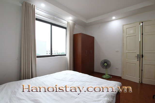 Căn hộ với 3 phòng ngủ đầy đủ nội thất cho thuê ngay trung tâm quận Tây Hồ 3
