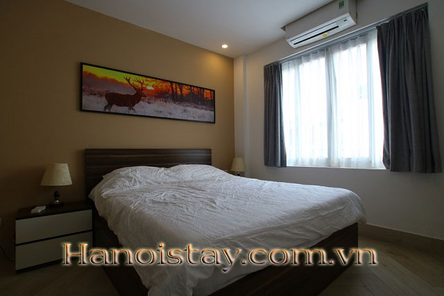 Cho thuê căn hộ dịch vụ chuyên nghiệp, 2 phòng ngủ, có ban công tại Tô Ngọc Vân, quận Tây Hồ 6