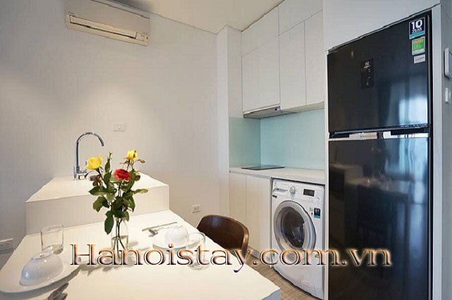 Căn hộ dịch vụ cho thuê ngắn hạn và dài hạn cách Hồ Tây 50m, full nội thất 9