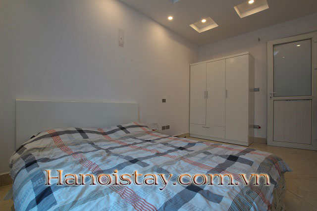 Căn hộ dịch vụ 2 phòng ngủ siêu rẻ cho thuê ngay cạnh Hồ Tây 6