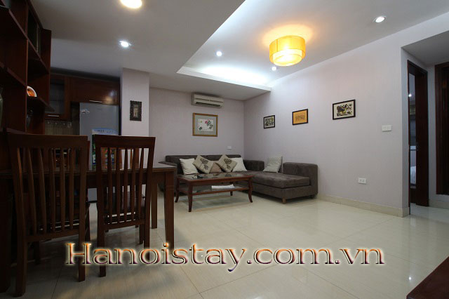Hot! Căn hộ 2 phòng ngủ cho thuê giá rẻ nhất quận Tây Hồ, đầy đủ nội thất 2