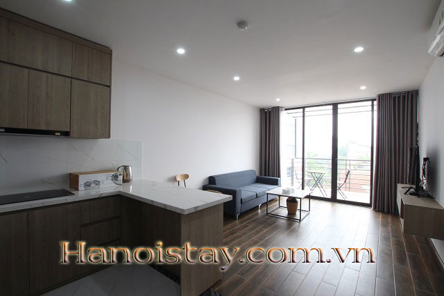 Căn hộ dịch vụ full đồ và có ban công rộng cho thuê tại Tô Ngọc Vân, quận Tây Hồ 2