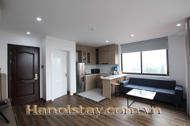 Căn hộ chính chủ gần Hồ Tây cho thuê với ban công rộng và đầy đủ nội thất 5