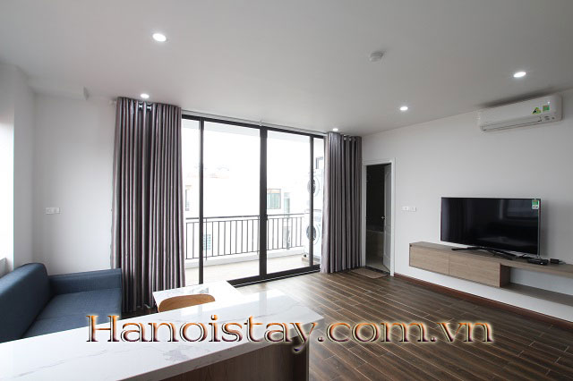 Căn hộ chính chủ gần Hồ Tây cho thuê với ban công rộng và đầy đủ nội thất 9