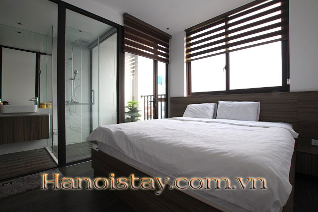 Căn hộ hoàn toàn mới 100% cho thuê ngắn hạn và dài hạn tại phố Đội Cấn, Ba Đình 2