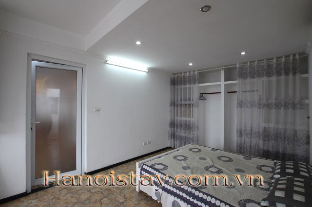 Căn hộ 2 phòng ngủ cho thuê siêu rẻ, full nội thất tại Lạc Long Quân, Tây Hồ 4