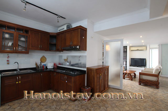 Căn hộ 2 phòng ngủ cho thuê siêu rẻ, full nội thất tại Lạc Long Quân, Tây Hồ 9