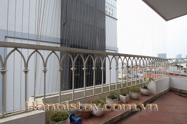 Căn hộ 2 phòng ngủ cho thuê siêu rẻ, full nội thất tại Lạc Long Quân, Tây Hồ 5