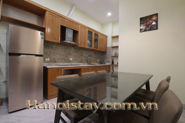 Cho thuê nhà riêng 4 tầng, 3 phòng ngủ full nội thất mới và hiện đại tại quận Tây Hồ 5