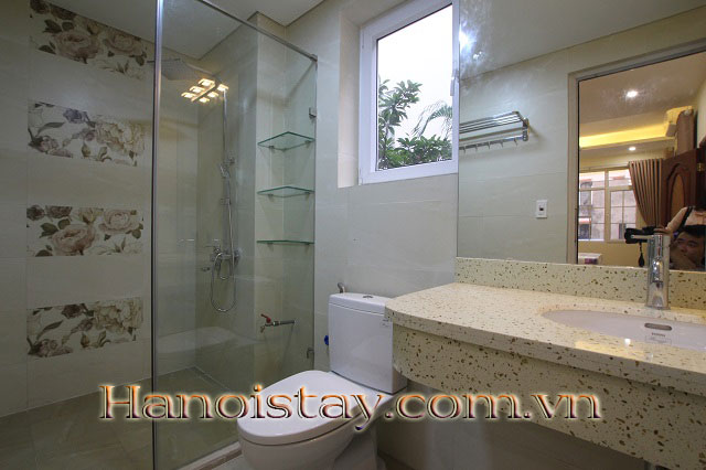 Cho thuê nhà riêng 4 tầng, 3 phòng ngủ full nội thất mới và hiện đại tại quận Tây Hồ 3
