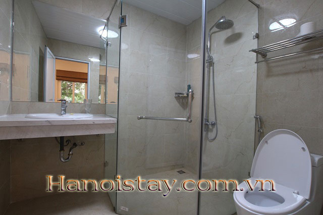 Cho thuê căn hộ dịch vụ 2 ngủ full đồ và rẻ nhất khu vực Giảng Võ, Ba Đình 1