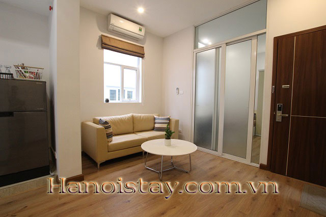 Cho thuê căn hộ dịch vụ 2 ngủ full đồ và rẻ nhất khu vực Giảng Võ, Ba Đình 2