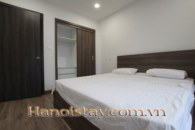 Căn hộ rộng 100m2, 2 phòng ngủ cho thuê giá tốt phố Xuân Diệu, quận Tây Hồ 3