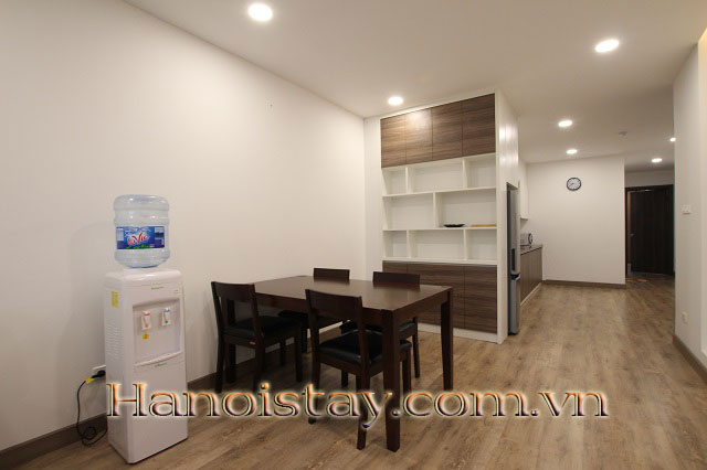 Căn hộ rộng 100m2, 2 phòng ngủ cho thuê giá tốt phố Xuân Diệu, quận Tây Hồ 3