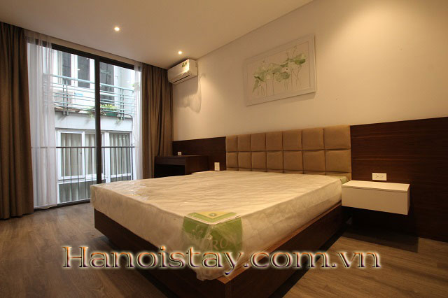 Cho thuê căn hộ dịch vụ view Hồ Tây và ban công siêu thoáng tại Quảng Khánh, Tây Hồ 2