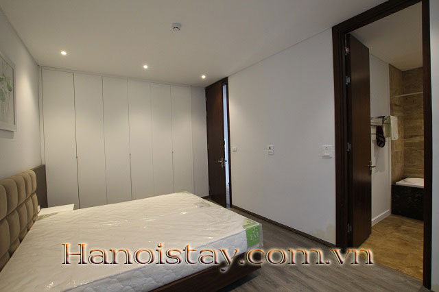 Cho thuê căn hộ dịch vụ view Hồ Tây và ban công siêu thoáng tại Quảng Khánh, Tây Hồ 4