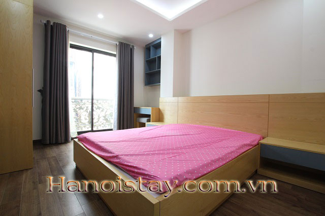 Tòa nhà còn duy nhất một căn hộ full đồ, có ban công cho thuê gần Văn Miếu Quốc Tử Giám 10