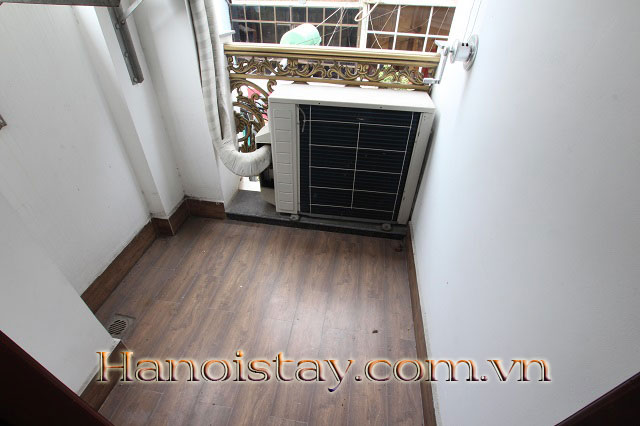Tòa nhà còn duy nhất một căn hộ full đồ, có ban công cho thuê gần Văn Miếu Quốc Tử Giám 7