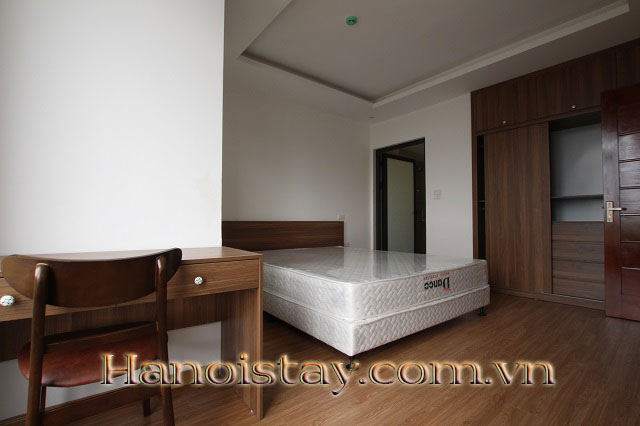 Căn hộ 2 phòng ngủ gần Hồ Tây cho người nước ngoài thuê, nội thất mới và đầy đủ 3