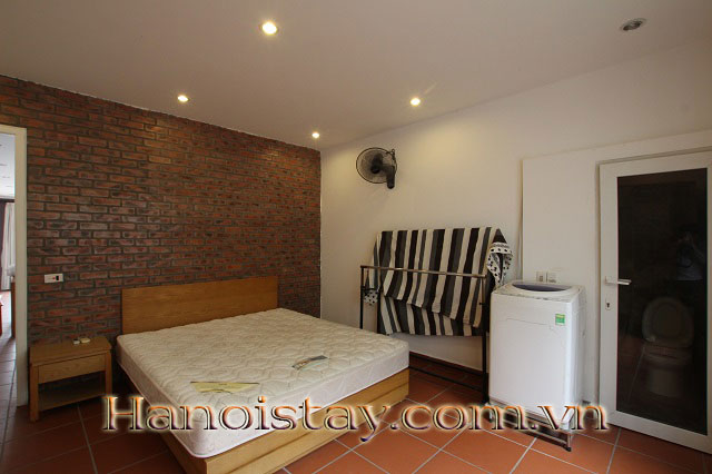Căn hộ dịch vụ 2 phòng ngủ full tiện nghi, có view Hồ Tây cho thuê giá hợp lý 3