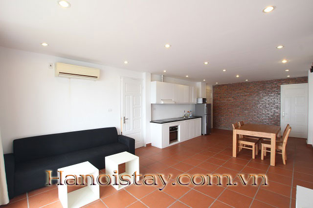Căn hộ dịch vụ 2 phòng ngủ full tiện nghi, có view Hồ Tây cho thuê giá hợp lý 7