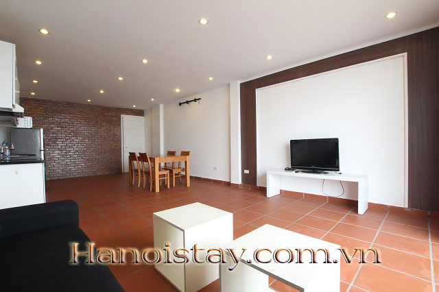 Căn hộ dịch vụ 2 phòng ngủ full tiện nghi, có view Hồ Tây cho thuê giá hợp lý 8